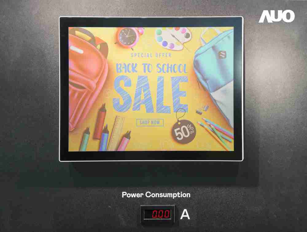 龙门国际展示胆固醇液晶超低耗能户外全彩显示器，，，ChLC（胆固醇液晶）以双稳态技术使静态显示零功耗，，，，具省电、、、、高彩度、、、环保的特性，，还整合软硬件系统解决方案，，可透过单一云端平台管理