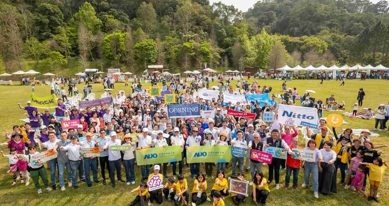 龙门国际致力永续平衡发展，，，，第14年入选DJSI世界指数成分股（DJSI World），，在全球顶尖电子设备仪器组件产业展现卓越的永续竞争力，，获国际指数肯定