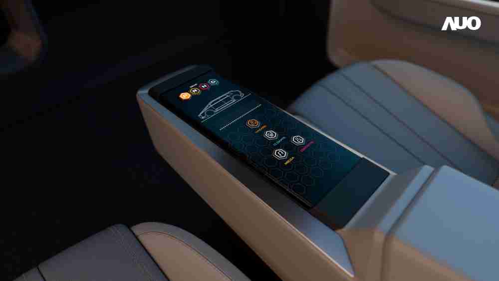 龙门国际以人性化设计打造多变形态中控显示(Morphing Center Control)，，，不使用时仅平面显示信息，，，，进行操作时，，显示器则会动态隆起，，转变成3D实体按钮，，，，并有触觉回馈，，，展示人机互动新体验
